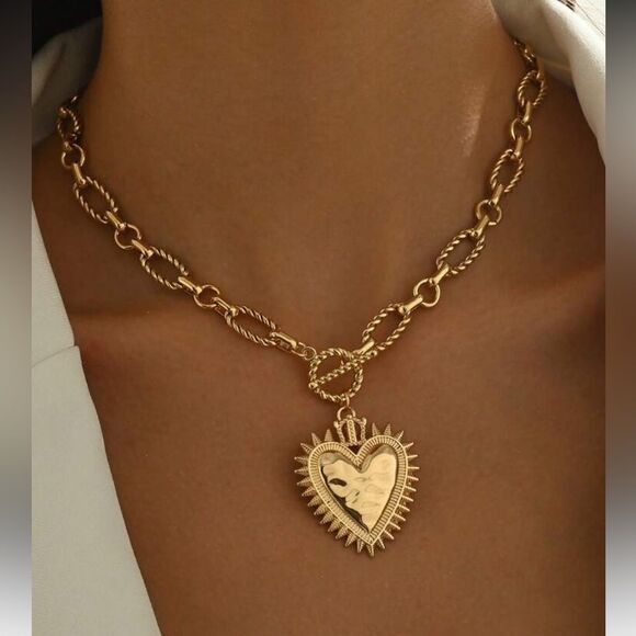Anthropologie Jewelry - Heart Pendant Necklace S987